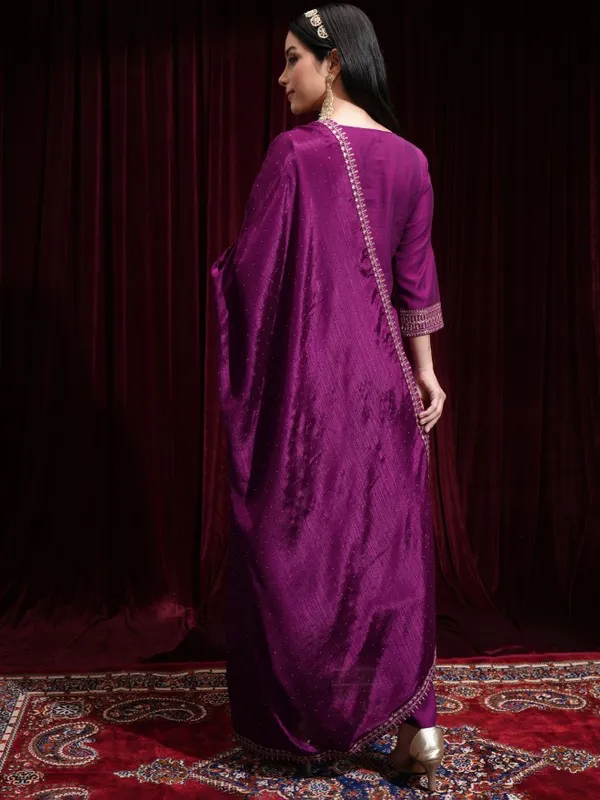 Vishudh Women Magenta Kurta With Palazzos And Dupatta
