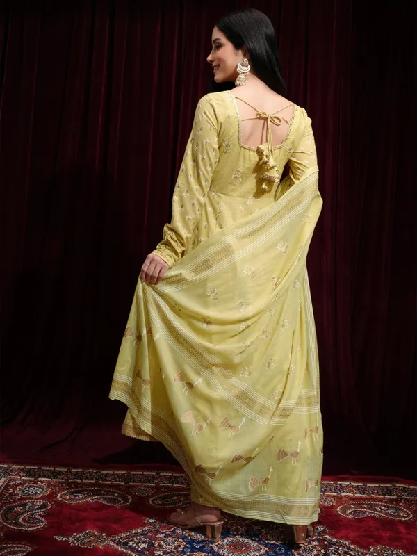 Vishudh Women Yellow Kurta With Trousers And Dupatta