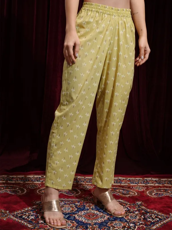 Vishudh Women Yellow Kurta With Trousers And Dupatta