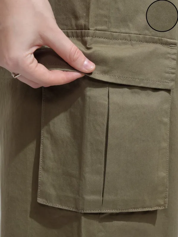 Tokyo Talkies Women Olive Solid Straight Fit Cargos