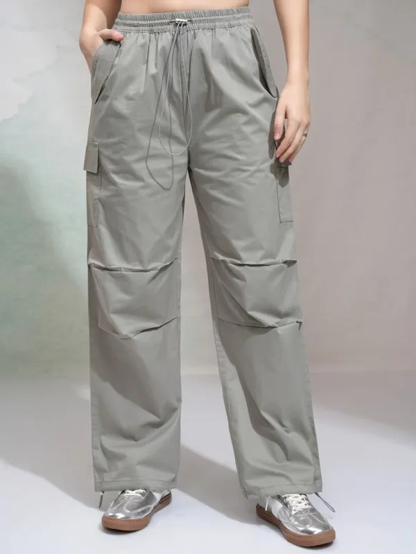 Tokyo Talkies Women Grey Solid Straight Fit Cargos