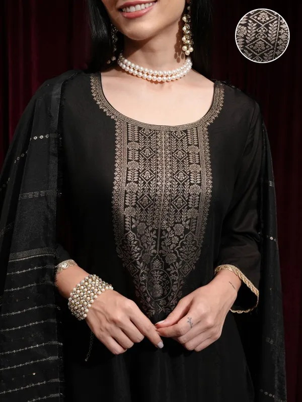 Women Kurta With Trouser And Dupatta
