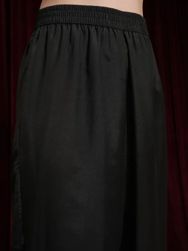 Women Kurta With Trouser And Dupatta