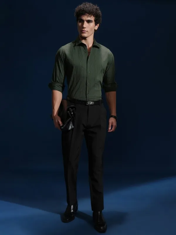 Highlander Men Green Striped Slim Fit Casual Shirt