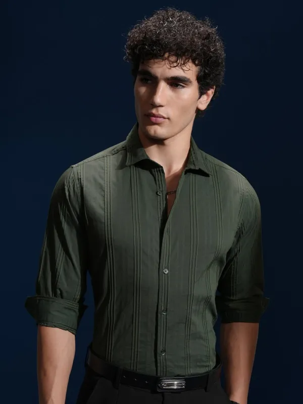 Highlander Men Green Striped Slim Fit Casual Shirt