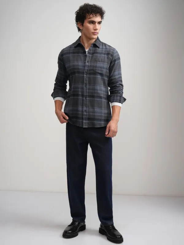 Highlander Men Blue Checked Slim Fit Casual Shirt