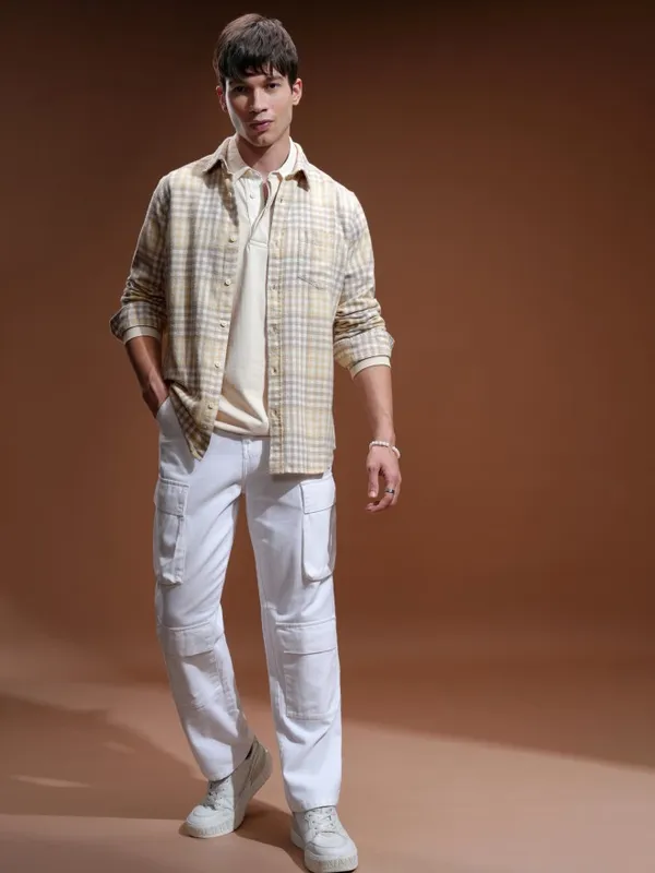 Highlander Men Yellow Checked Slim Fit Casual Shirt
