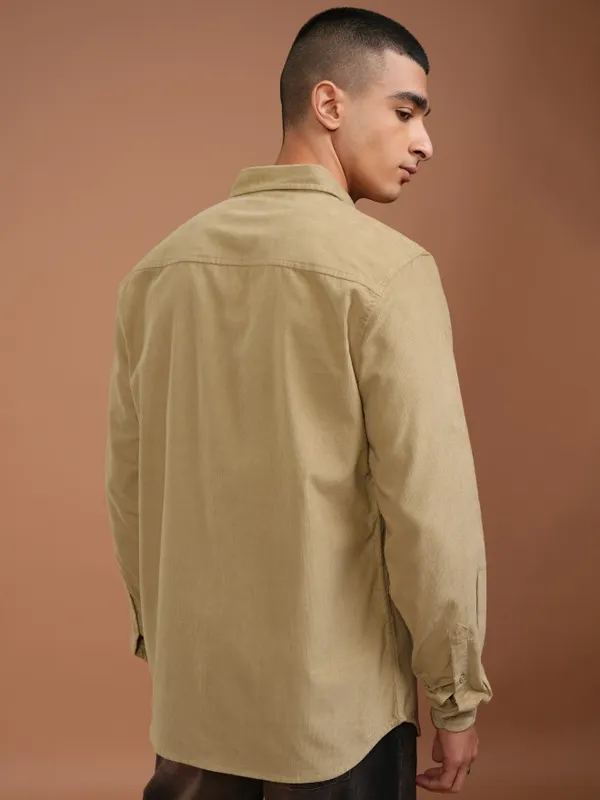 Highlander Men Beige Solid Slim Fit Corduroy Casual Shirt