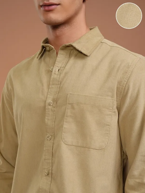 Highlander Men Beige Solid Slim Fit Corduroy Casual Shirt