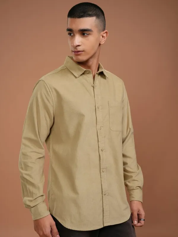 Highlander Men Beige Solid Slim Fit Corduroy Casual Shirt