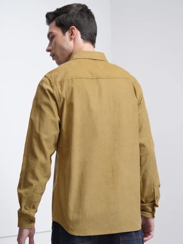 Highlander Men Mustard Solid Slim Fit Corduroy Casual Shirt
