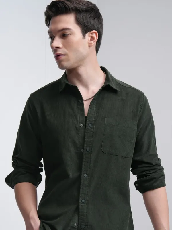 Men Slim Fit Casual Shirt
