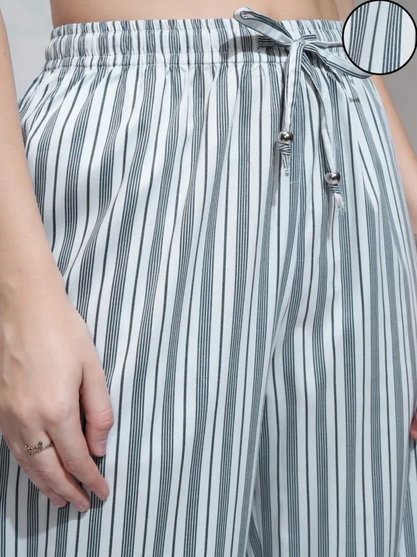 Tokyo Talkies Women Off White Solid Regular Fit Casual Trouser