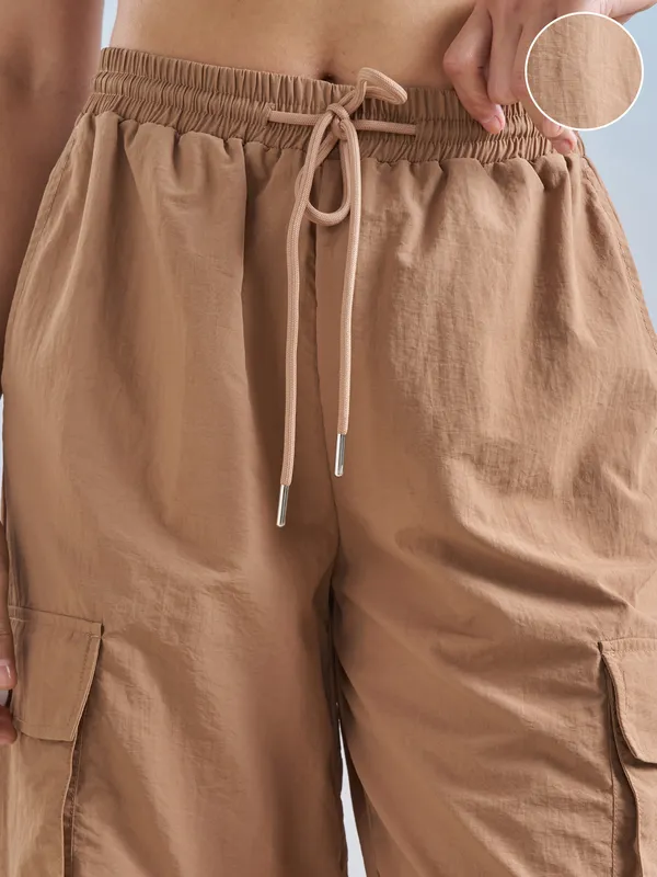 Street By Tokyo Talkies Women Brown Solid Loose Fit Cargos