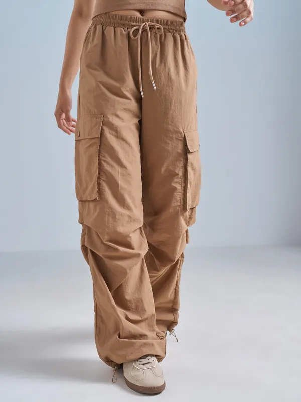Street By Tokyo Talkies Women Brown Solid Loose Fit Cargos