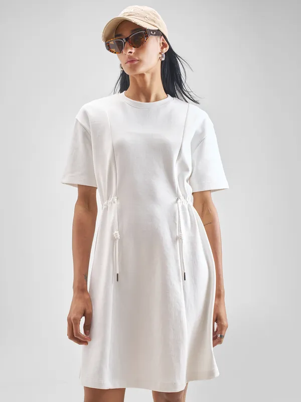 Street By Tokyo Talkies Women White Solid Fit And Flare Dress