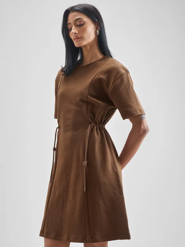 Street By Tokyo Talkies Women Brown Solid Fit And Flare Dress