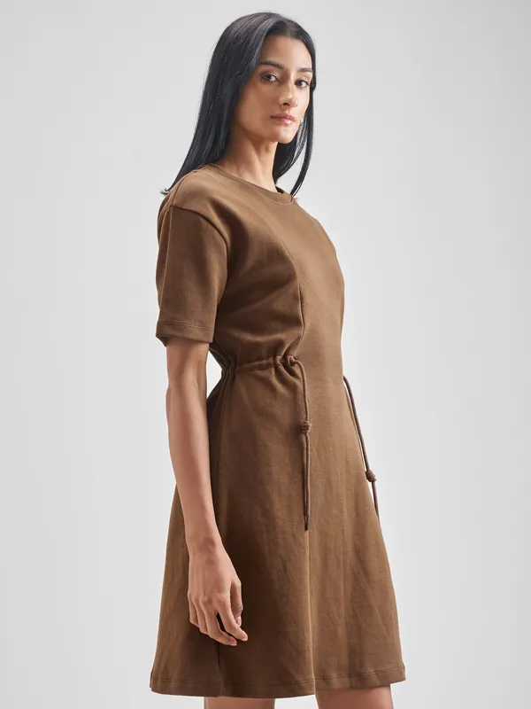 Street By Tokyo Talkies Women Brown Solid Fit And Flare Dress