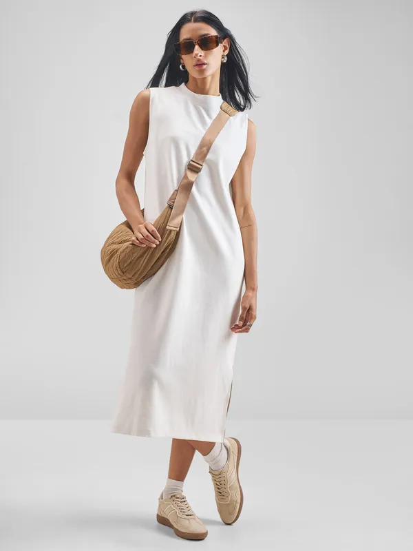 Street By Tokyo Talkies Women White Solid Maxi Dress