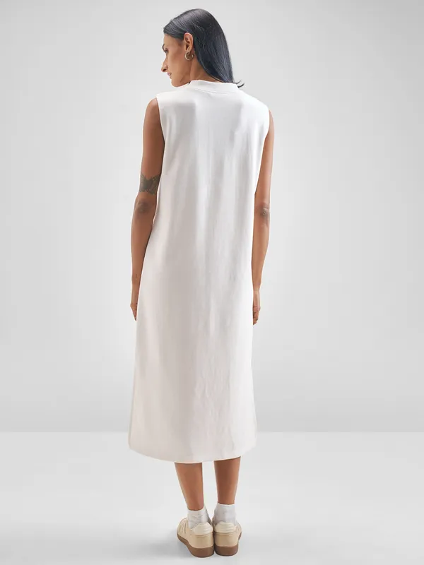 Street By Tokyo Talkies Women White Solid Maxi Dress