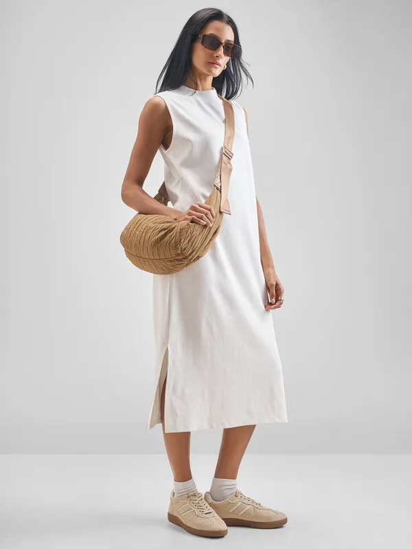 Street By Tokyo Talkies Women White Solid Maxi Dress