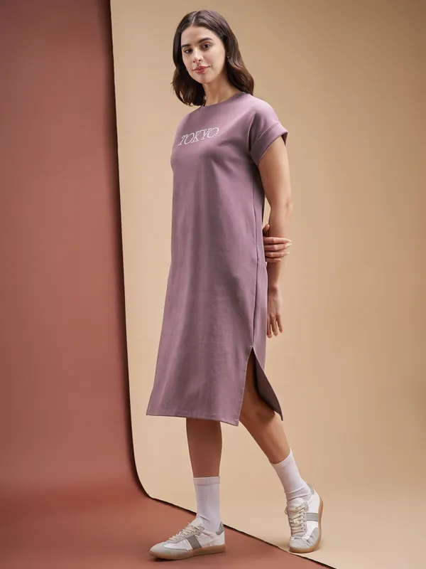 Street By Tokyo Talkies Women Purple Solid T-shirt Dress