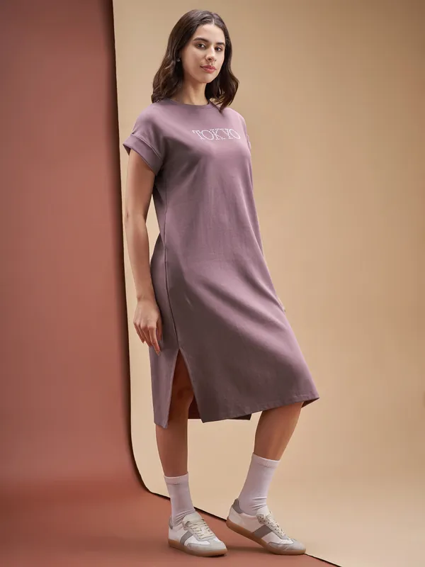Street By Tokyo Talkies Women Purple Solid T-shirt Dress