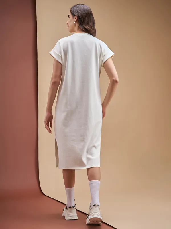 Street By Tokyo Talkies Women Off White Solid T-shirt Dress