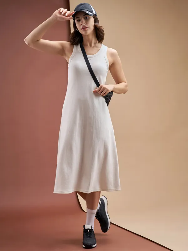 Street By Tokyo Talkies Women Off White Solid T-shirt Dress
