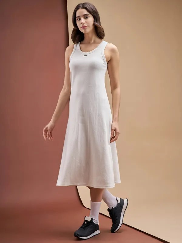 Street By Tokyo Talkies Women Off White Solid T-shirt Dress
