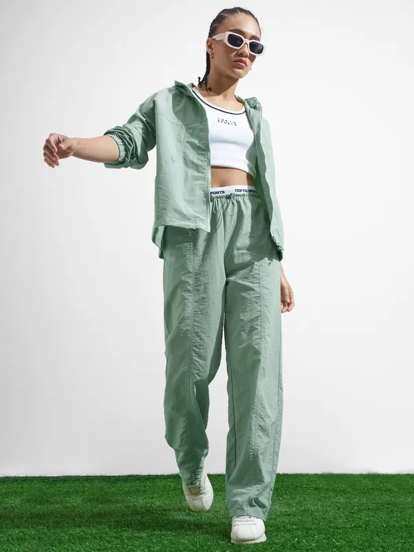 Street By Tokyo Talkies Women Green Solid Relaxed Fit Cargos