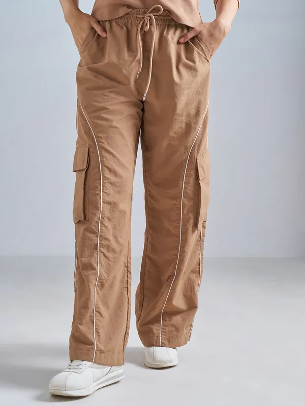 Street By Tokyo Talkies Women Brown Solid Regular Fit Cargos