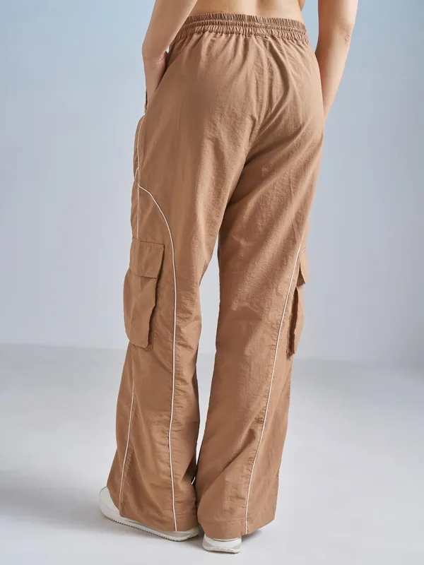 Street By Tokyo Talkies Women Brown Solid Regular Fit Cargos