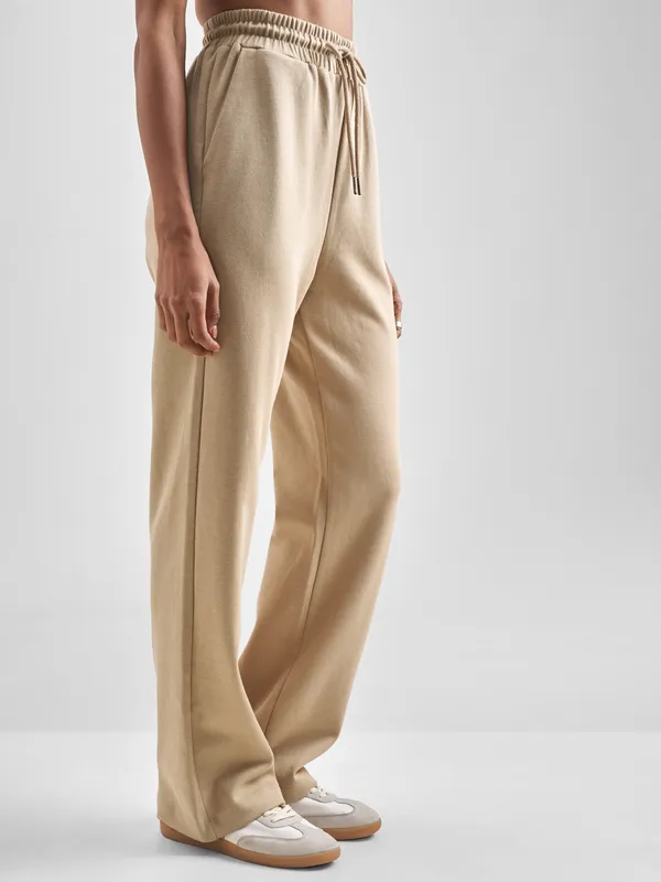 Street By Tokyo Talkies Women Beige Solid Regular Fit Trouser