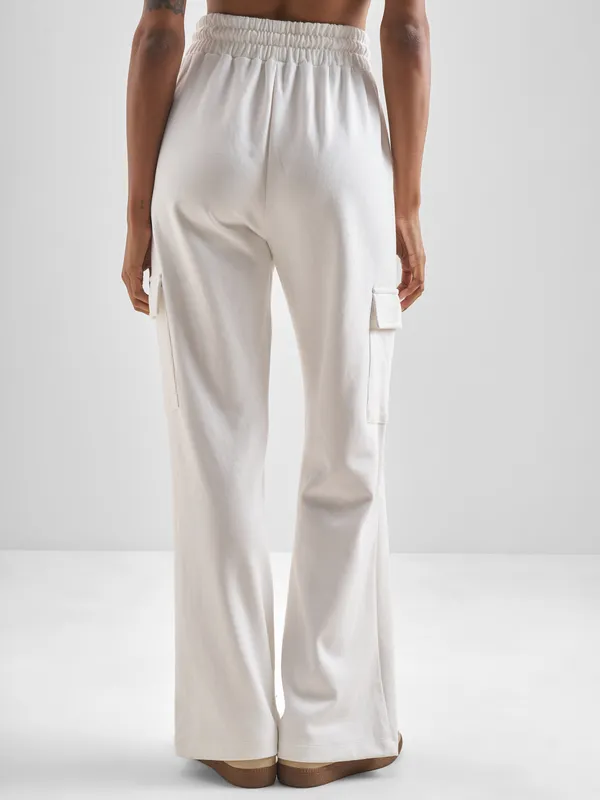 Street By Tokyo Talkies Women White Solid Straight Fit Regular Trouser