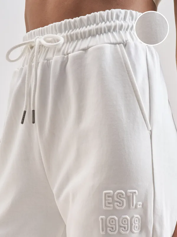 Street By Tokyo Talkies Women White Solid Straight Fit Regular Trouser