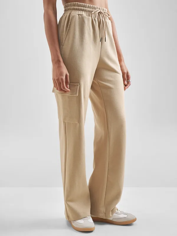 Street By Tokyo Talkies Women Beige Solid Straight Fit Cargos