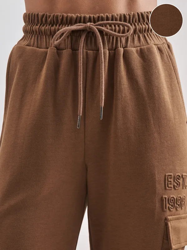 Street By Tokyo Talkies Women Brown Solid Straight Fit Regular Trouser