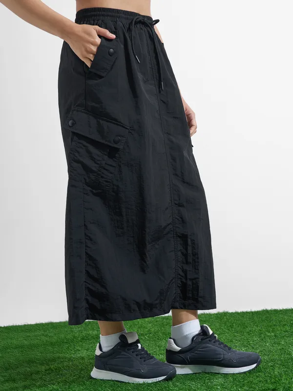 Street By Tokyo Talkies Women Black Midi Skirt