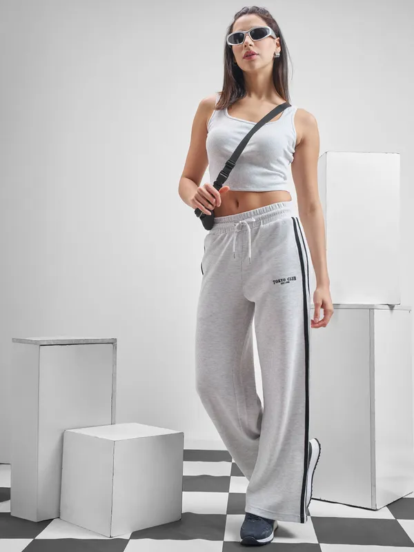 Street By Tokyo Talkies Women Grey Solid Regular Top