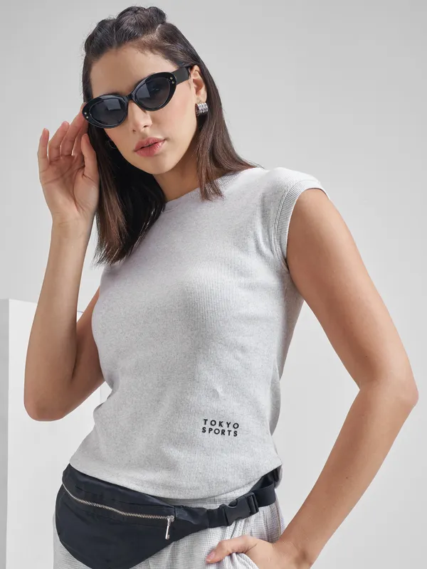 Street By Tokyo Talkies Women Grey Solid Regular Top