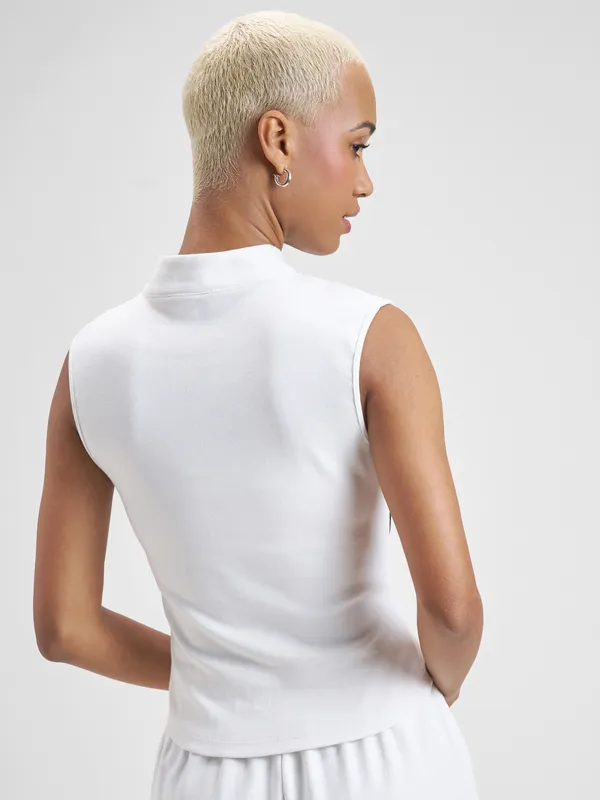 Street By Tokyo Talkies Women White Solid Fitted Top