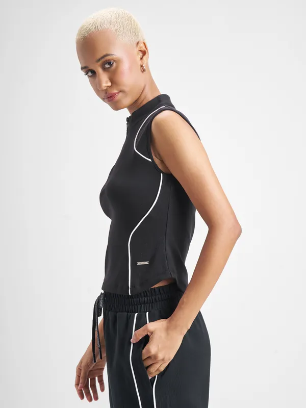 Street By Tokyo Talkies Women Black Solid Fitted Top