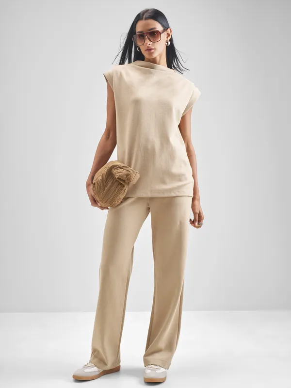 Street By Tokyo Talkies Women Beige Solid Regular Top