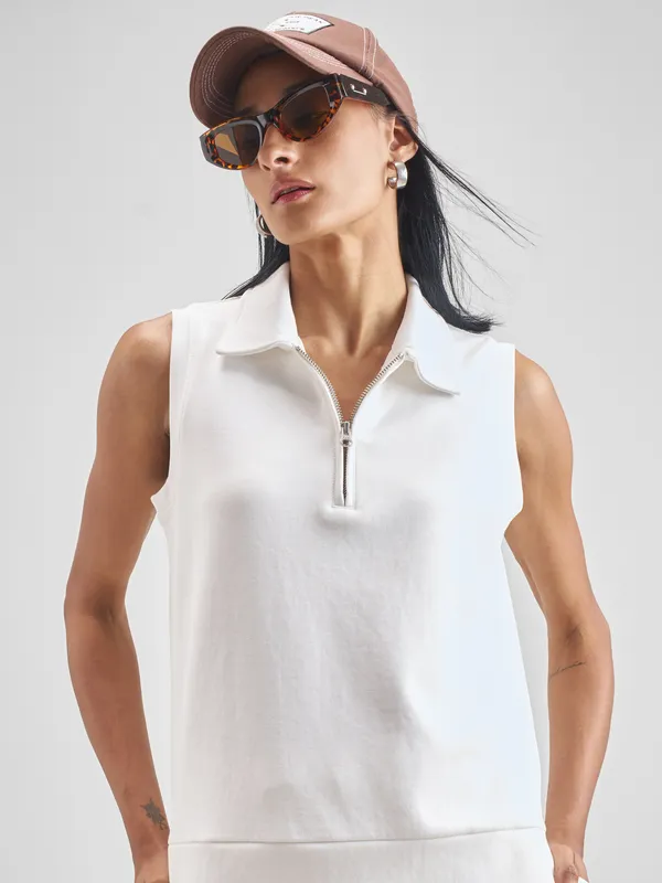 Street By Tokyo Talkies Women White Solid Regular Top