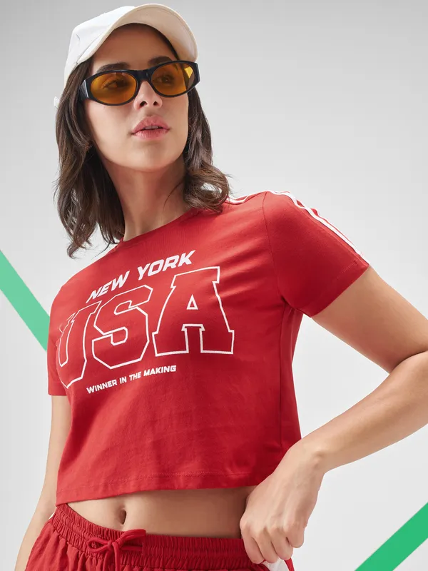 Street By Tokyo Talkies Women Red Printed Round Neck T-Shirt