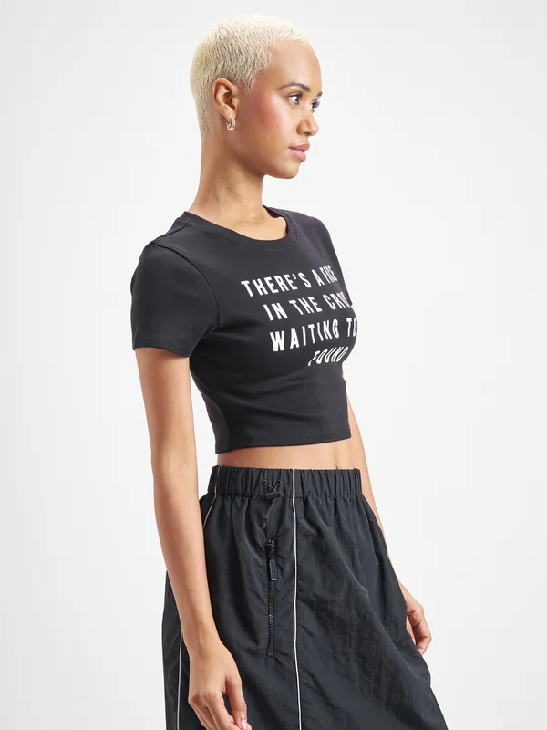 Street By Tokyo Talkies Women Black Printed Round Neck T-Shirt