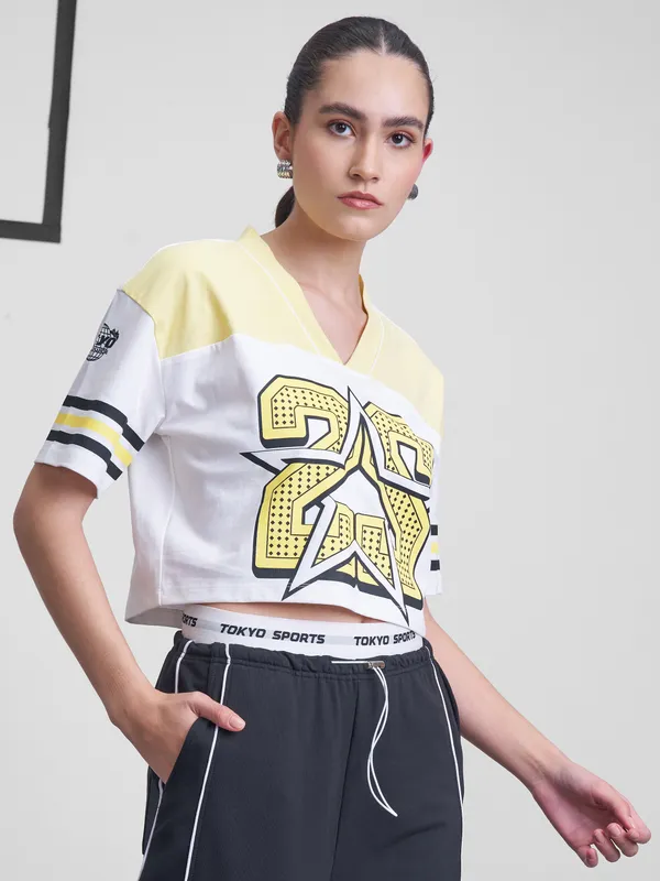 Street By Tokyo Talkies Women White Printed V-Neck T-Shirt