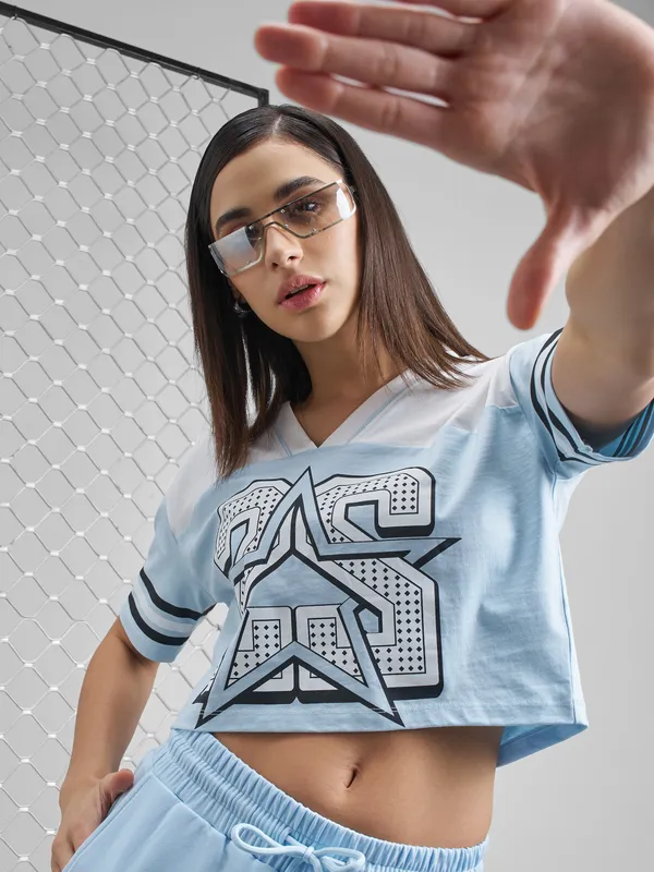 Street By Tokyo Talkies Women Blue Printed V-Neck T-Shirt