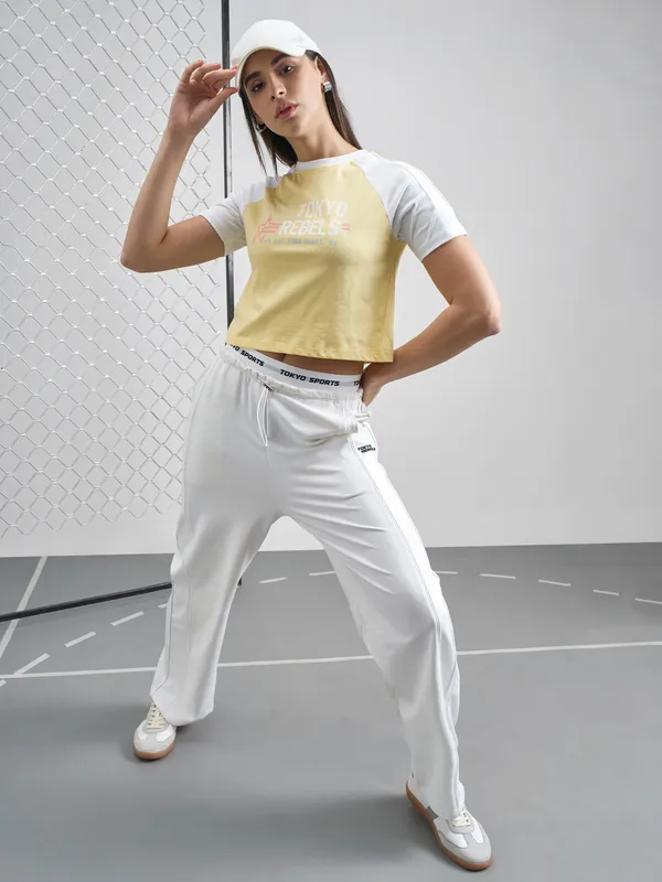 Street By Tokyo Talkies Women Yellow Printed Round Neck T-Shirt